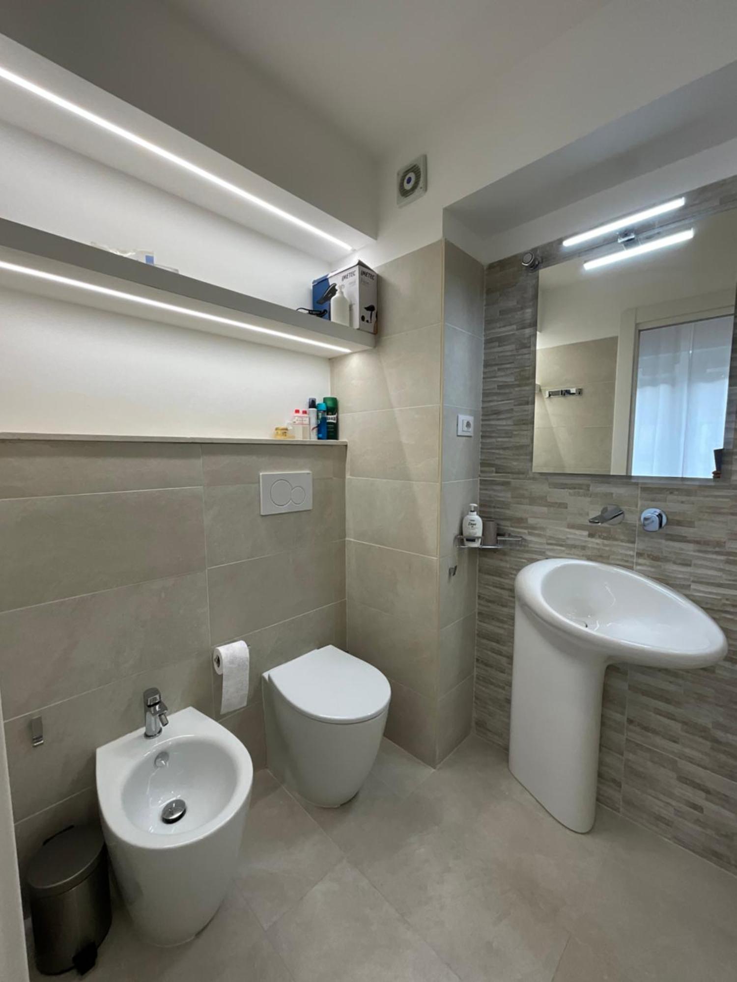 Ferienwohnung Bilocale San Giovanni Design Apartament Rom Exterior foto